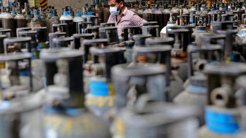 Дефицит поставок вакцин по COVAX может затянуться еще на полгода из-за Индии – Reuters