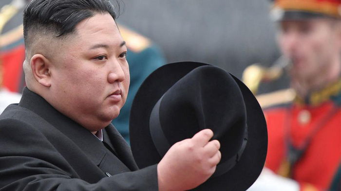 Ким Чен Ын запретил модные прически и узкие джинсы как угрозу режиму