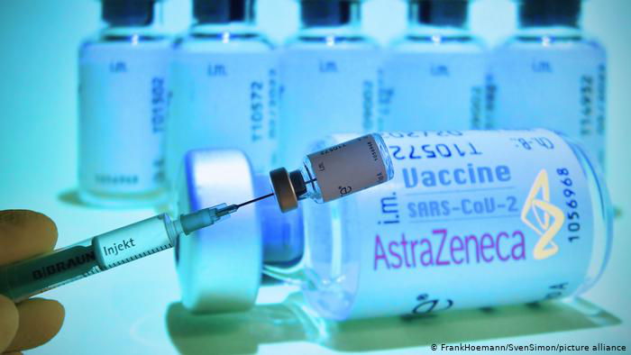 Евросоюз требует от AstraZeneca 200 миллионов евро за задержку поставок вакцин