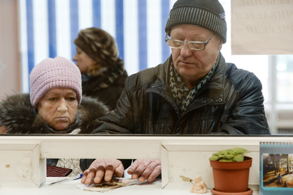 Российские пенсионеры задолжали банкам 400 миллиардов рублей