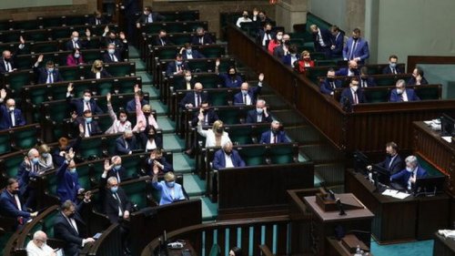 В Польше правящая партия потеряла большинство в парламенте