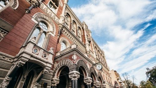 Курс валют на 23 июня: доллар стремительно растет