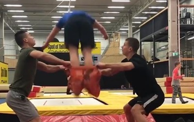 Трюки эстонских акробатов стали хитом Сети (видео)