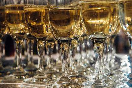 Российское вино предложили не считать алкоголем