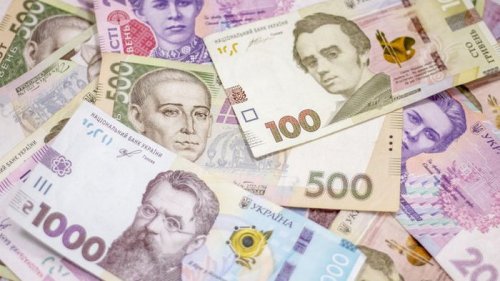 Рост зарплат в Украине замедлился, но остается высоким — НБУ