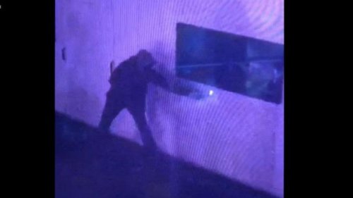 В Польше устроили пожар в пункте вакцинации (видео)