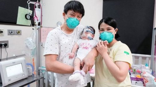 В Сингапуре врачи спасли жизнь самому маленькому ребенку на планете (фото)