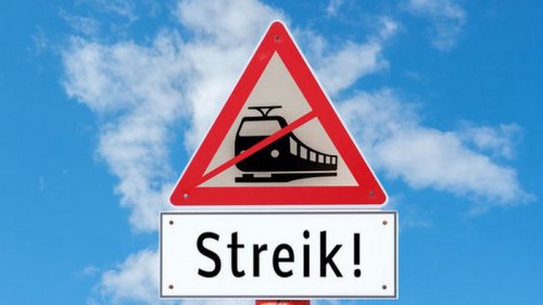 В Германии парализовано движение поездов. Бастующие машинисты требуют по 600 евро