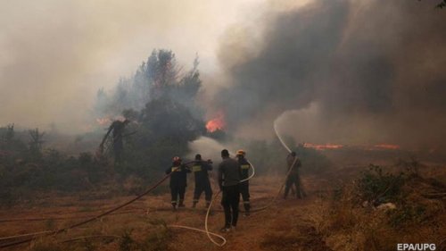 Лесные пожары в Греции: погибло два человека