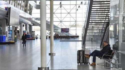 Украина разрешила въезд иностранцам, привитым одной дозой вакцины от COVID