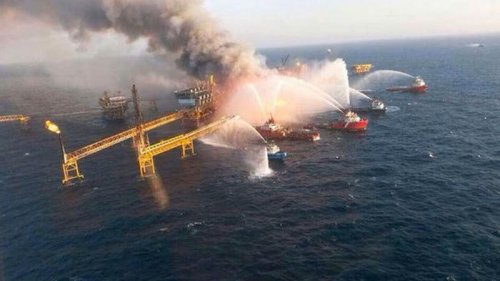 В Мексиканском заливе снова произошел пожар на платформе Pemex