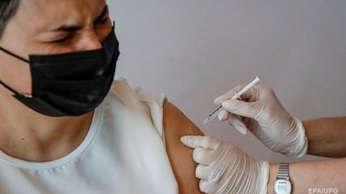 Темпы COVID-вакцинации ускорились в августе
