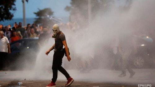 В Греции полиция разогнала протесты слезоточивым газом и водометами