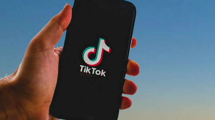 Китайская версия TikTok ввела ограничения для подростков