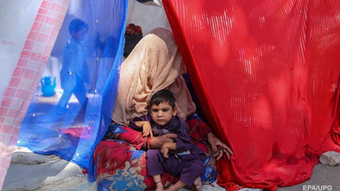 Киев назвал условие приема афганских беженцев
