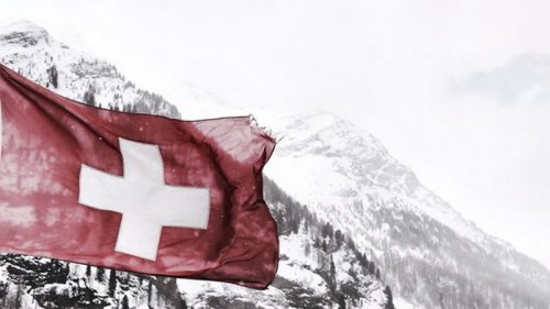 Швейцария ужесточила требования к въезжающим в страну