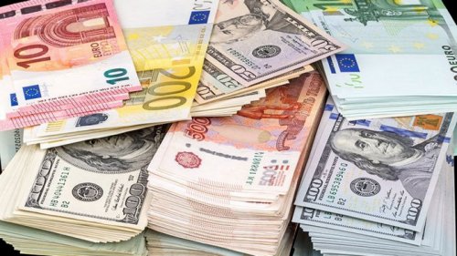 Курс валют на 17 сентября: доллар дорожает, евро дешевеет