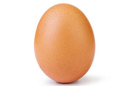 Обычное куриное яйцо поставило мировой рекорд в Instagram