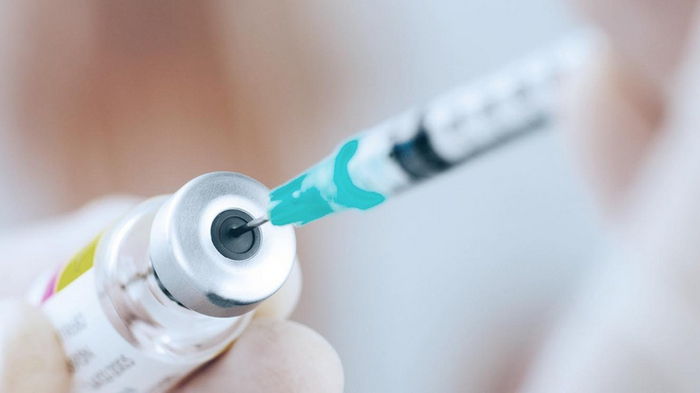 Литовским пенсионерам будут платить за вакцинацию