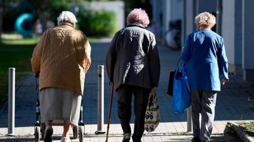 Миллиону пенсионеров добавили 400 гривен доплаты