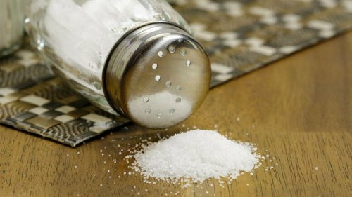 Чрезмерное потребление соли может привести к гипертонии