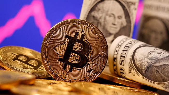 Bitcoin преодолел отметку $62 000 и приближается к историческому максимуму