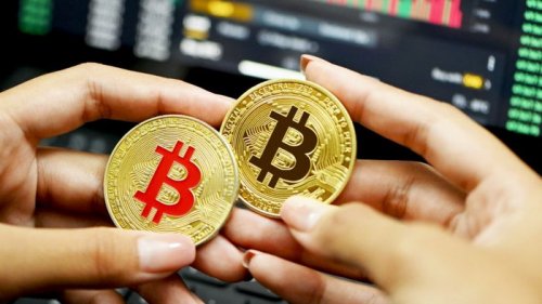 Шок: Курс биткоина побил рекорд, впервые превысив $66 000