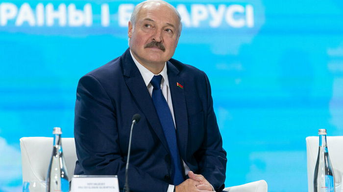 Лукашенко заявил, что коронавирус может лечить онкологию