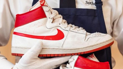 Первые кроссовки Nike, созданные для Джордана, продали за $1,47 млн (фото)