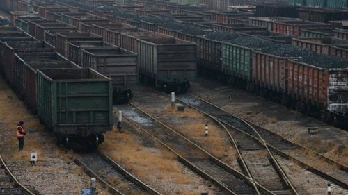 Казахстан объяснил остановку поставок угля Украине