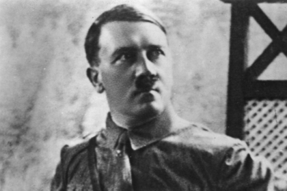 Подлинность картин Гитлера поставили под сомнение