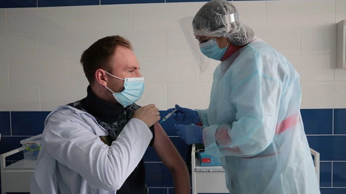 В Украине сделали более 20 млн прививок от COVID