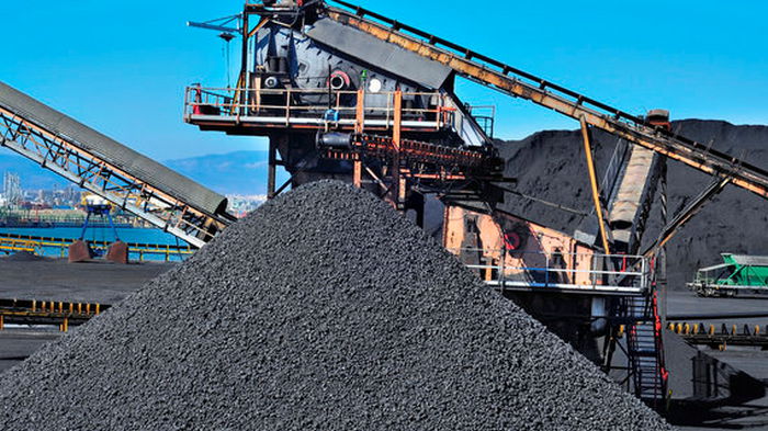 Центрэнерго импортирует 1,5 млн тонн угля, чтобы избежать веерных отключений зимой