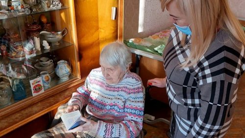 В Одессе загранпаспорт выдали 104-летней женщине