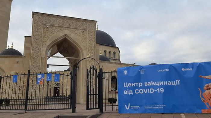В первой мечети Киева Ар-Рахма открыли пункт вакцинации от COVID-19