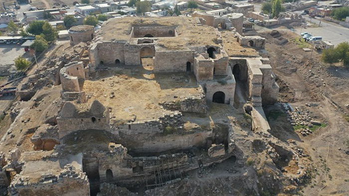 В Турции археологи нашли уникальный древний замок (фото)