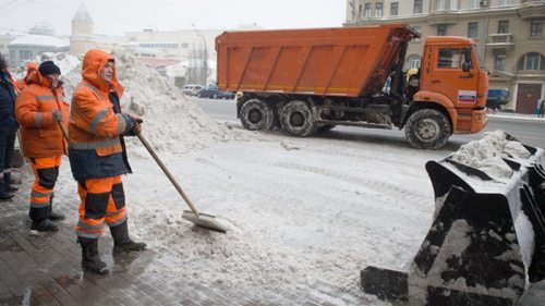В Москве коммунальщики устроили массовую драку из-за уборки снега