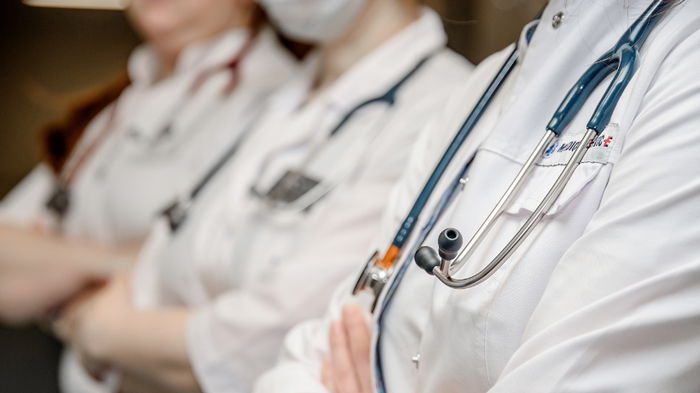 В Австрии намерены невакцинированным врачам запретить работать