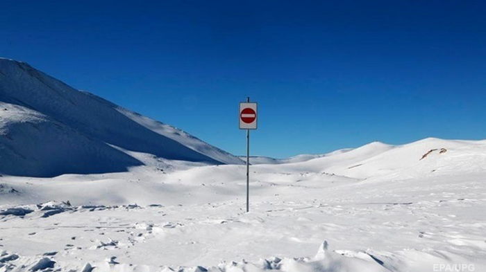 В горах в Турции спасли трех альпинистов