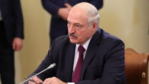 Лукашенко считает глупой затеей строительство Польшей стены на границе