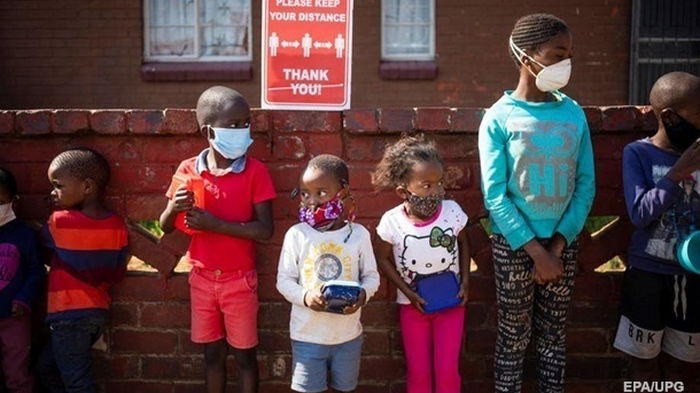 В ЮАР спадает заболеваемость COVID-штаммом Омикрон