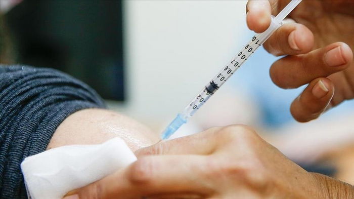 Израиль начал исследование эффективности четвертой дозы вакцины против COVID