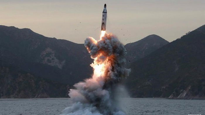 Северная Корея запустила неопознанный снаряд