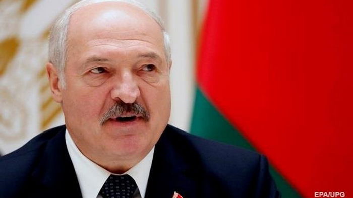 Лукашенко заявил, что снова переболел COVID
