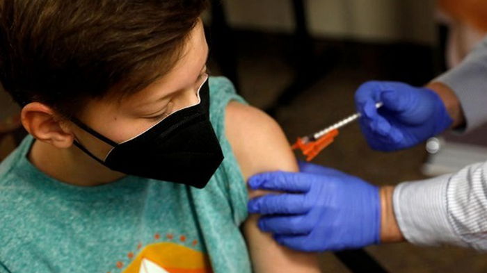 Япония одобрила применение COVID-вакцины Pfizer для детей 5-11 лет