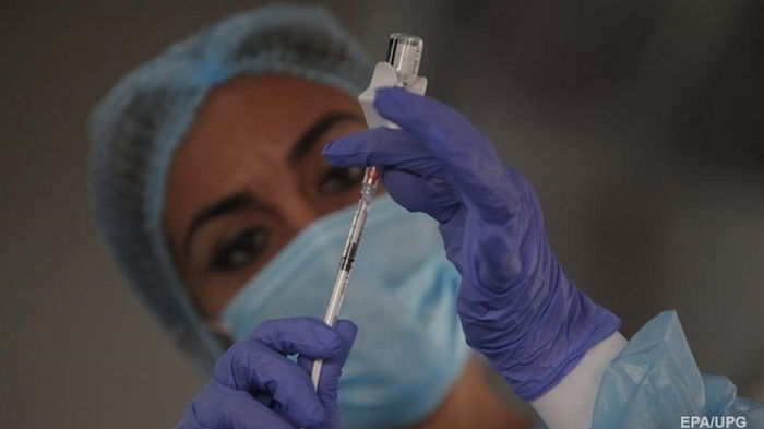 Pfizer/BioNTech испытывают вакцину от Омикрона