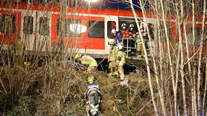 Столкновение пригородных поездов в Германии: 1 погибший, 14 пострадавших
