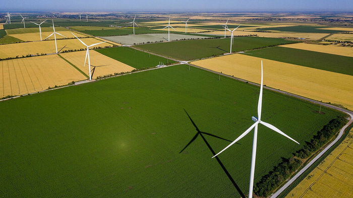 Благодаря шторму Польша установила рекорд в ветровой энергетике