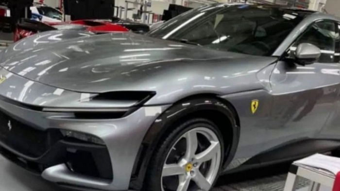 Первый кроссовер Ferrari рассекречен на фото: он будет сверхмощным гибридом
