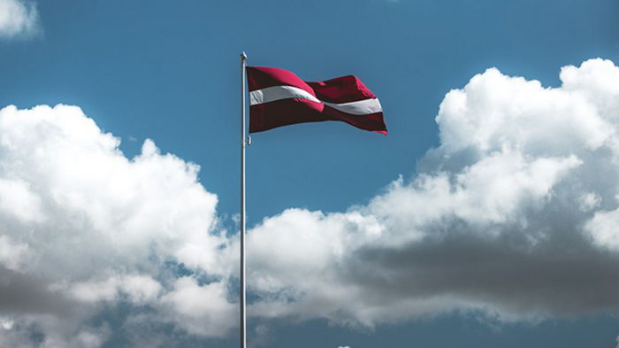Латвия перестала выдавать визы россиянам
